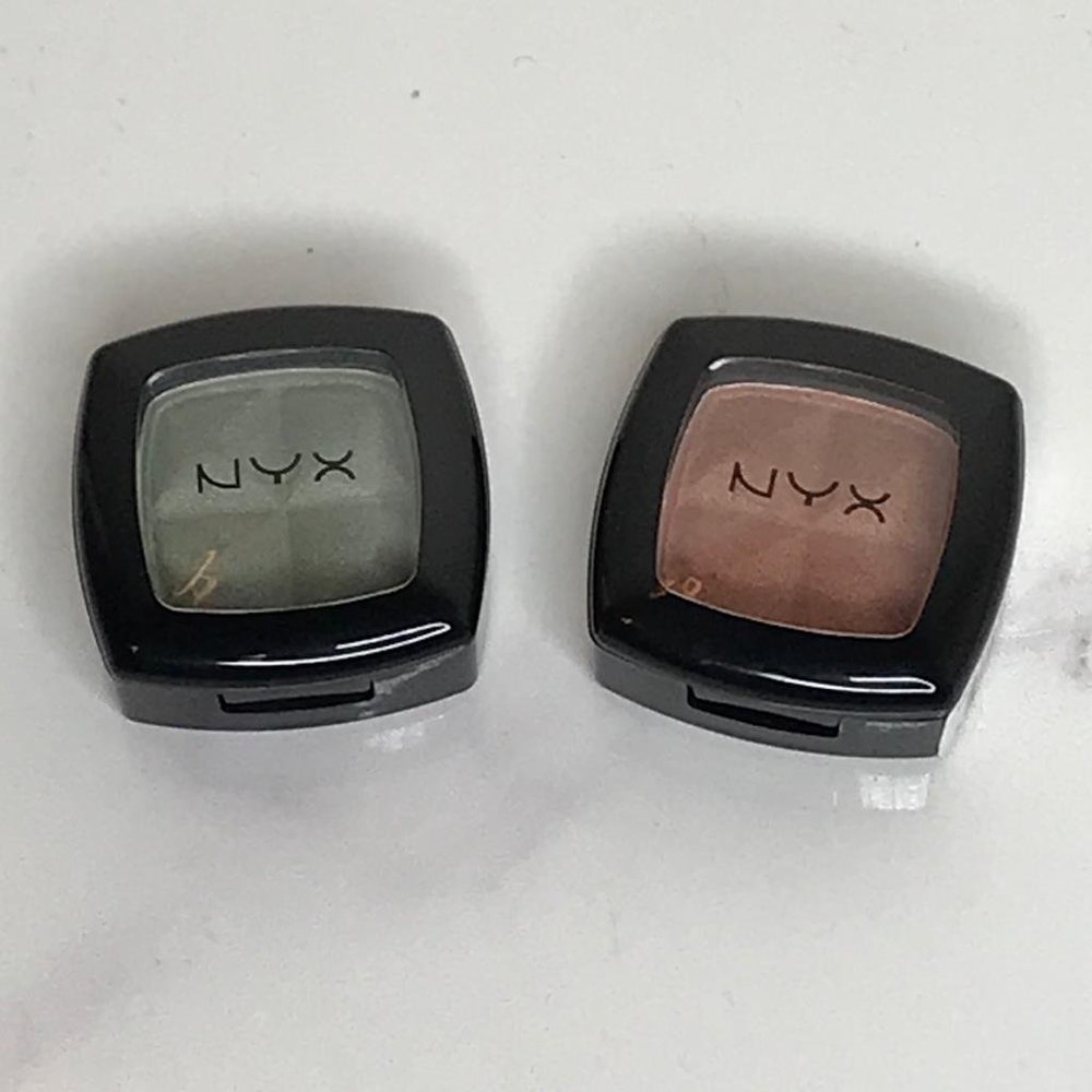 LOT 2 NYX Cosmetics Single Pressed Eyeshadows